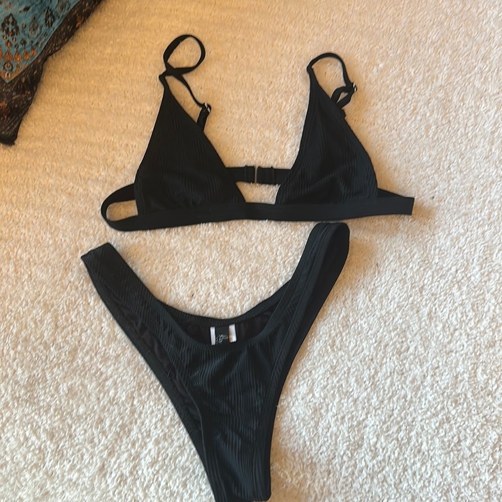 Risk swimsuit size small